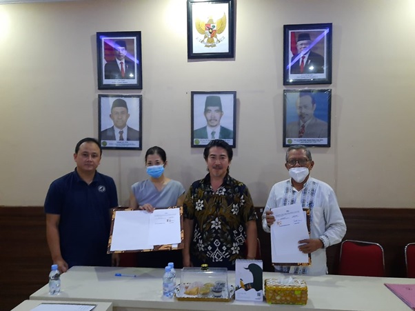 Penandatanganan Nota Kesepahaman Kerjasama MoU Antara Universitas Muhammadiyah Buton (UM Buton) dengan PT. Asia Mandiri Abadi (AMA).